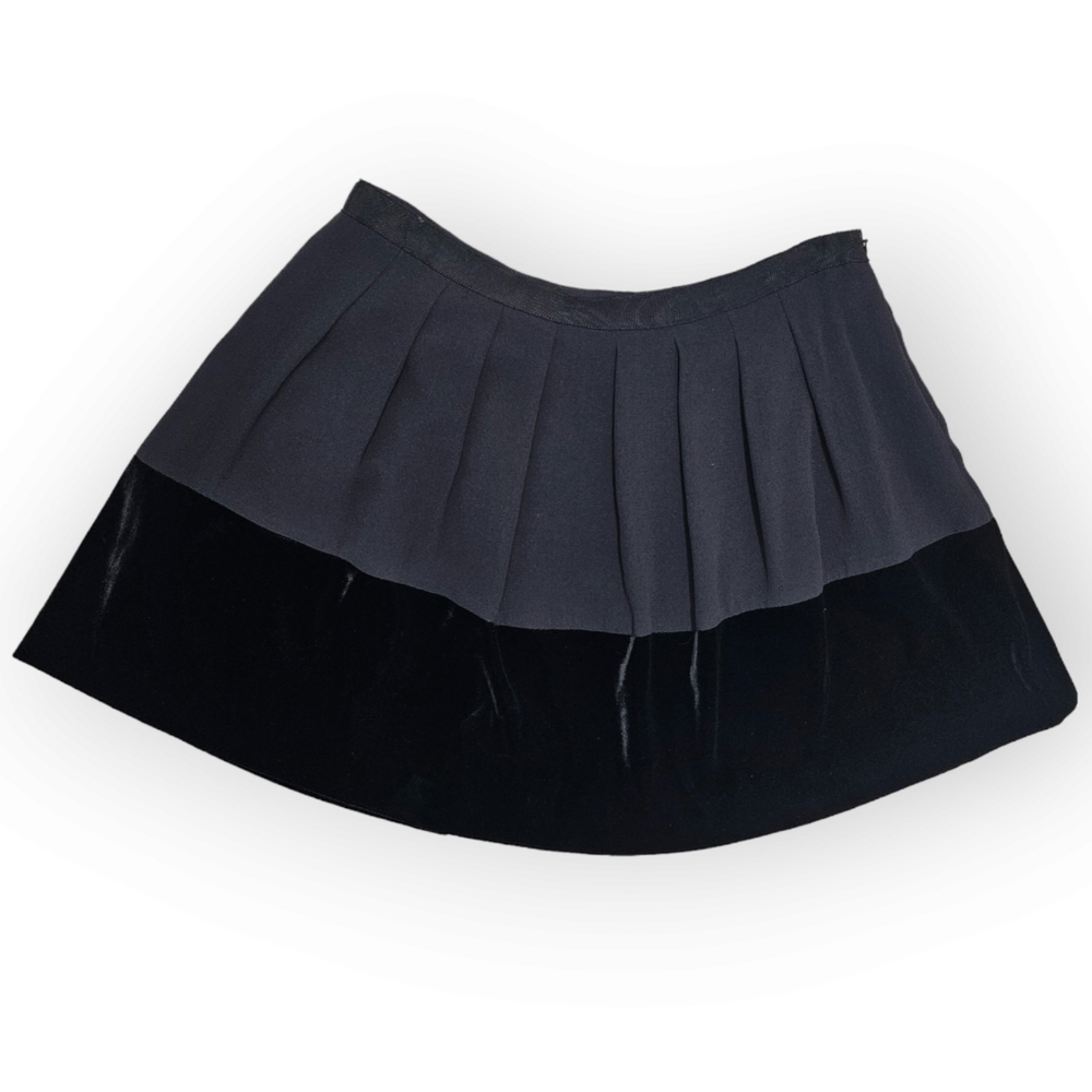 Theory Black Pleated Mini Skirt Silk Velvet Size 8